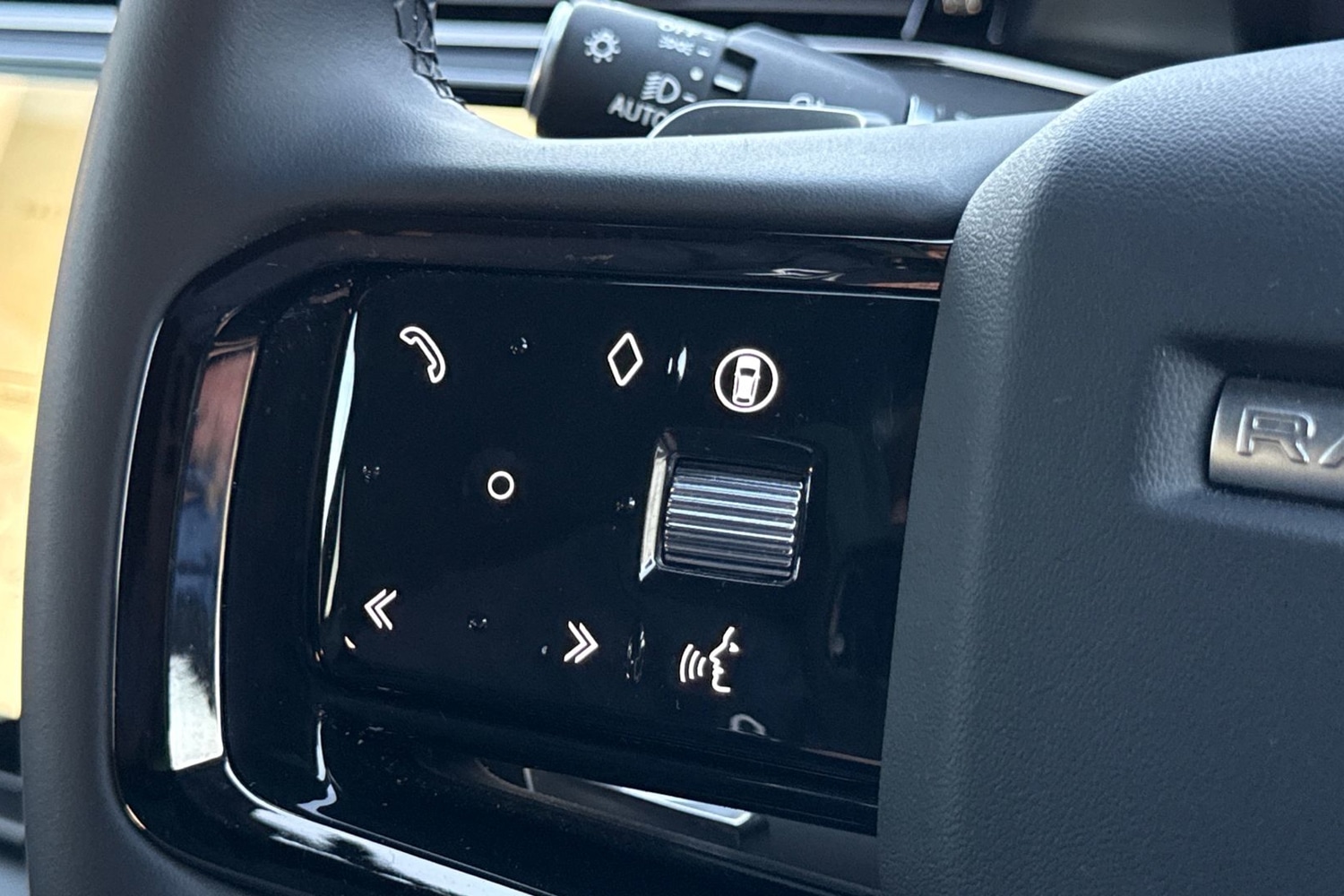 Used Land Rover Range Rover Evoque 2023 for sale - 76929162: Photo 33