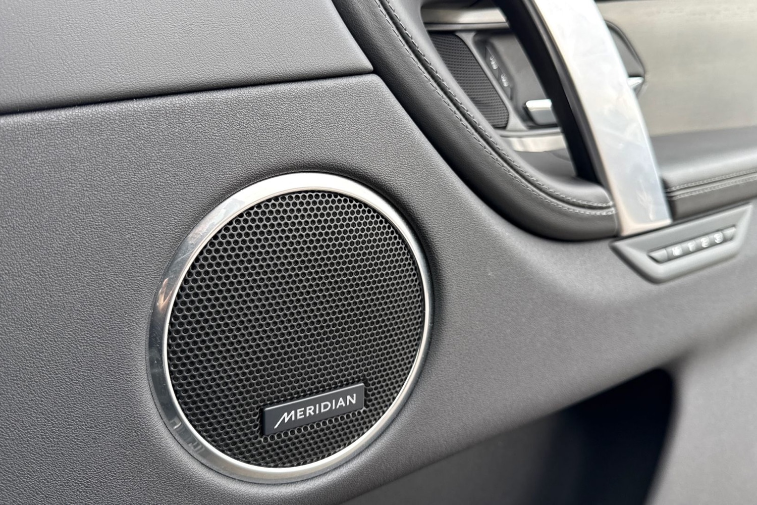 Used Land Rover Discovery Sport 2024 for sale - 76128622: Photo 25