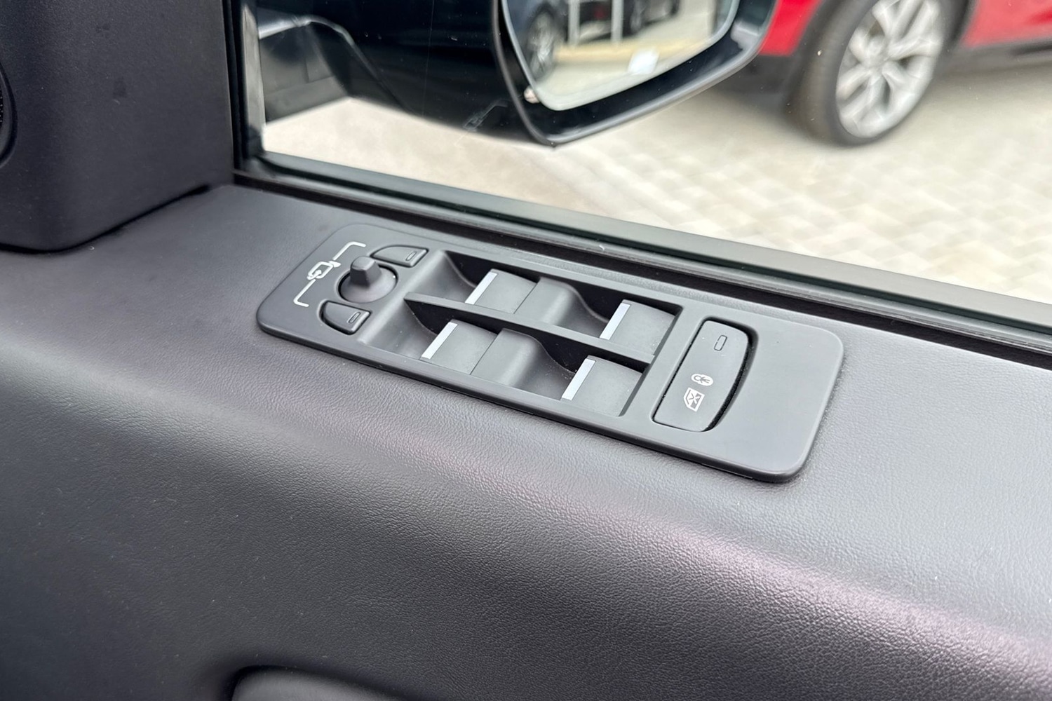Used Land Rover Discovery Sport 2024 for sale - 76128622: Photo 26