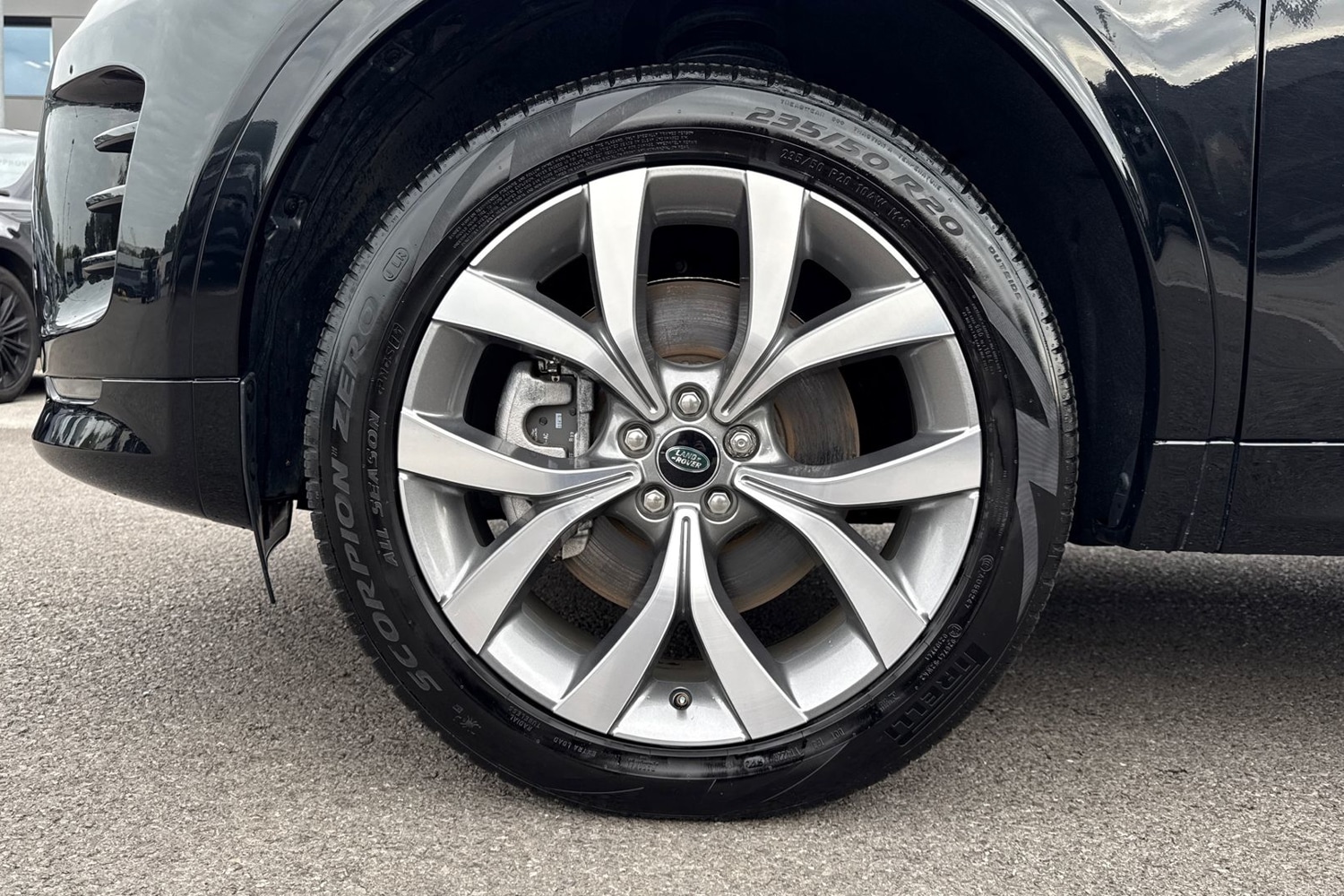 Used Land Rover Discovery Sport 2024 for sale - 76128622: Photo 31