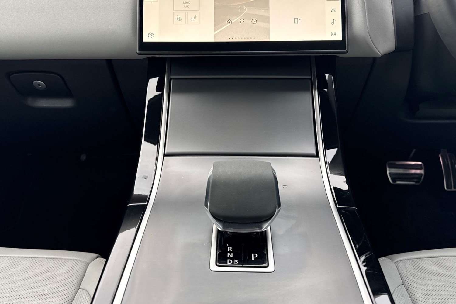 Used Land Rover Range Rover Velar 2023 for sale - 76836354: Photo 15