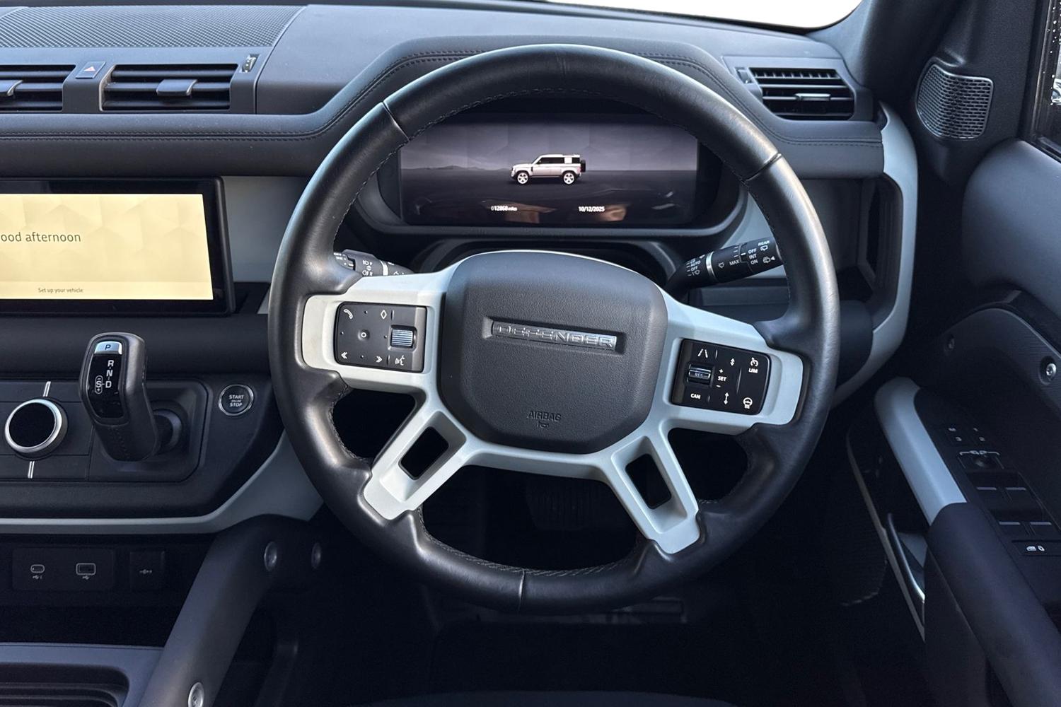 Used Land Rover Defender 2023 for sale - 76902634: Photo 16