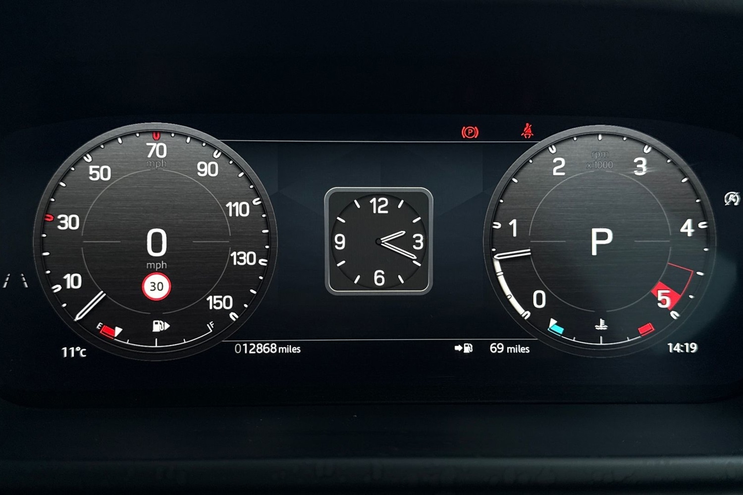 Used Land Rover Defender 2023 for sale - 76902634: Photo 17