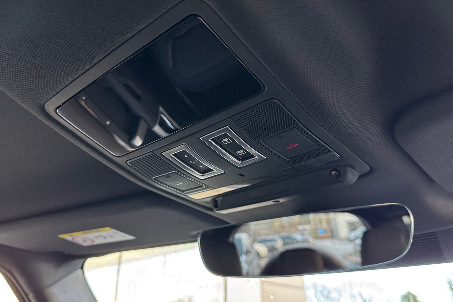 Used Land Rover Defender 2023 for sale - 76902634: Photo 24