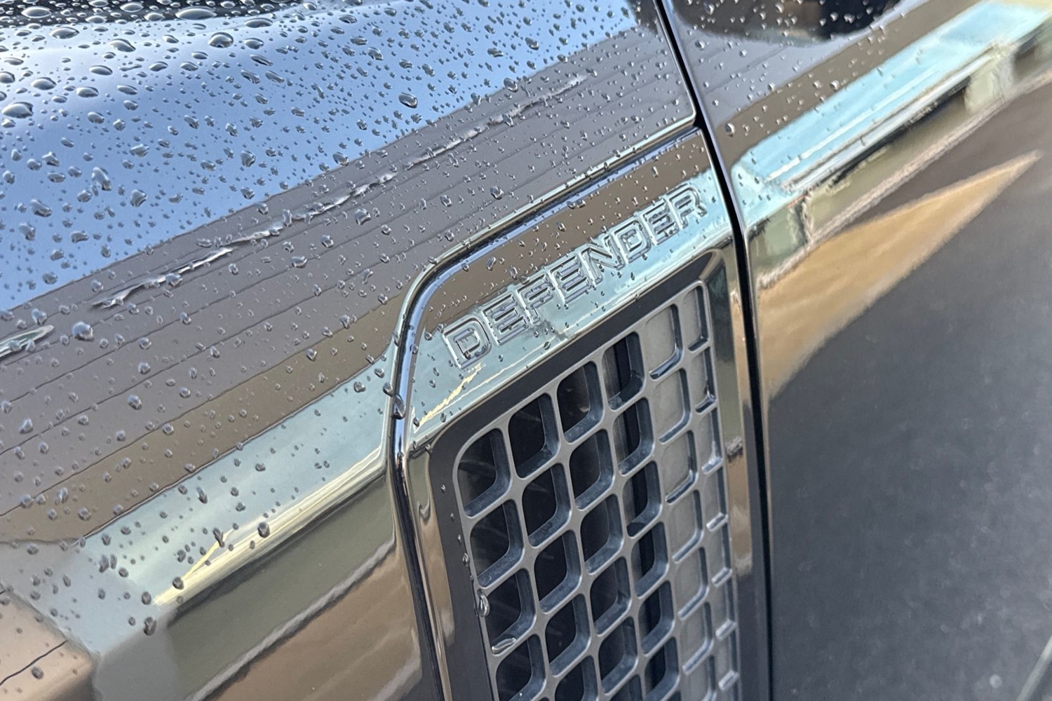 Used Land Rover Defender 2023 for sale - 76902634: Photo 32