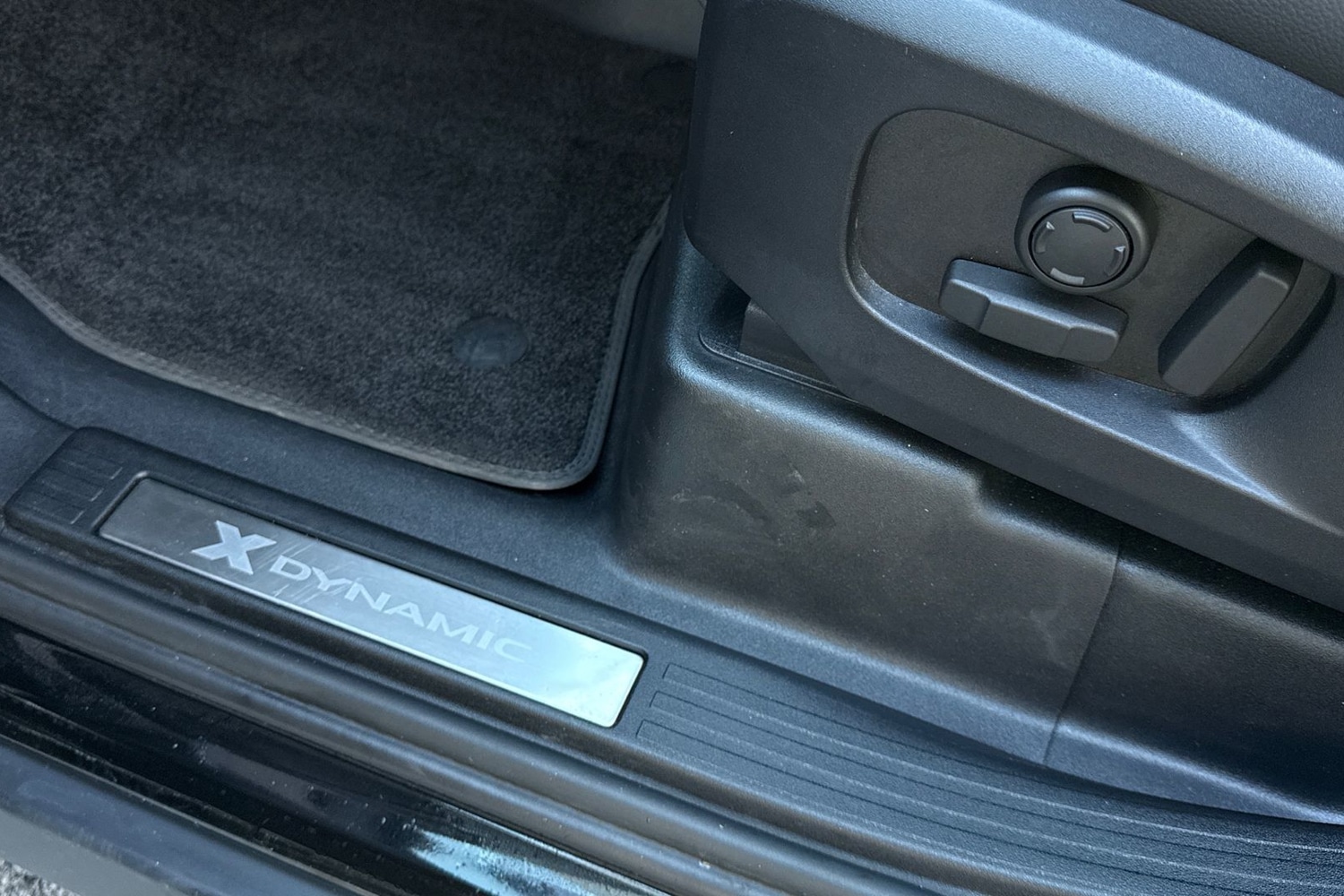 Used Land Rover Defender 2023 for sale - 76902634: Photo 41