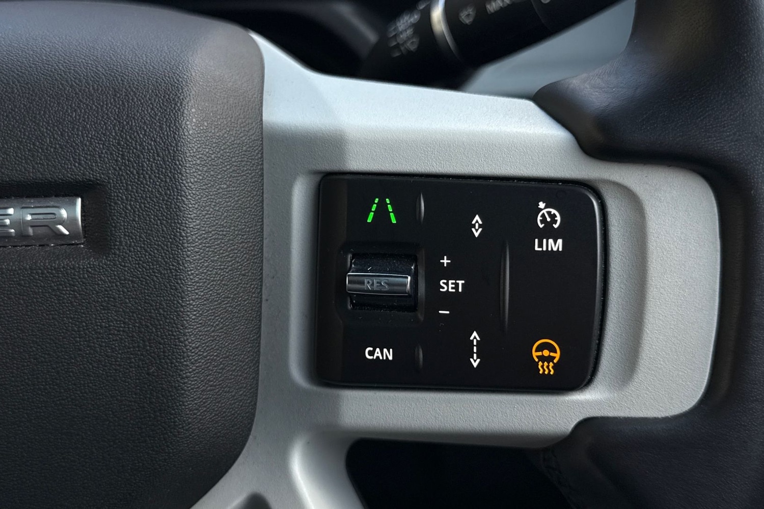 Used Land Rover Defender 2023 for sale - 76902634: Photo 43