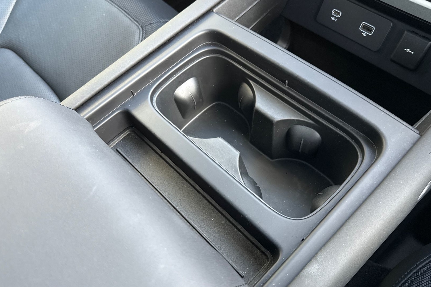 Used Land Rover Defender 2023 for sale - 76902634: Photo 47