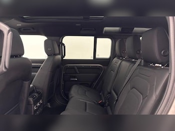 Used Land Rover Defender 110 2024 for sale - 78789733: Photo
