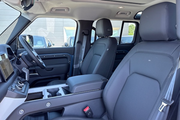 Used Land Rover Defender 110 2025 for sale - 75179032: Photo 11