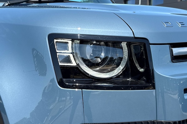 Used Land Rover Defender 110 2025 for sale - 75179032: Photo 24