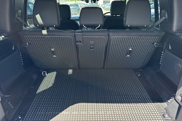 Used Land Rover Defender 110 2025 for sale - 75179032: Photo 35