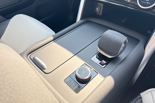 Used Land Rover Discovery 2025 for sale - 75179049: Photo 16