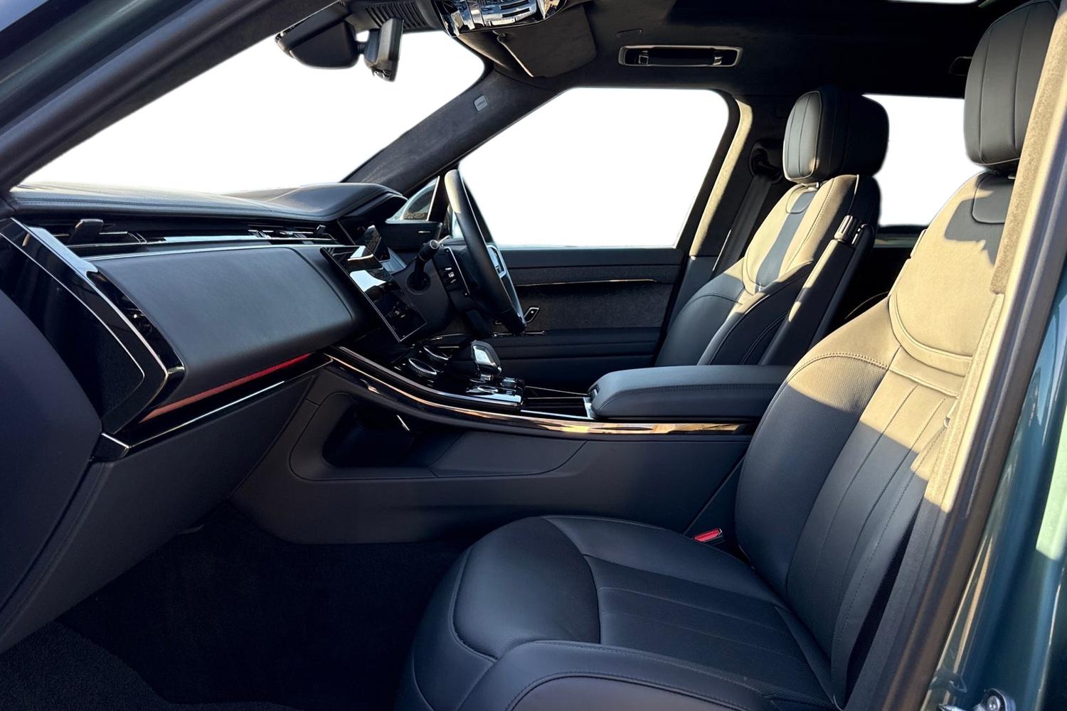 Used Land Rover Range Rover Sport 2023 for sale - 76641866: Photo 3