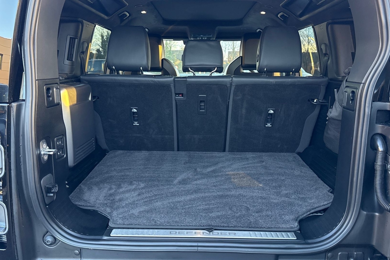 Used Land Rover Defender 110 2025 for sale - 77138946: Photo 11
