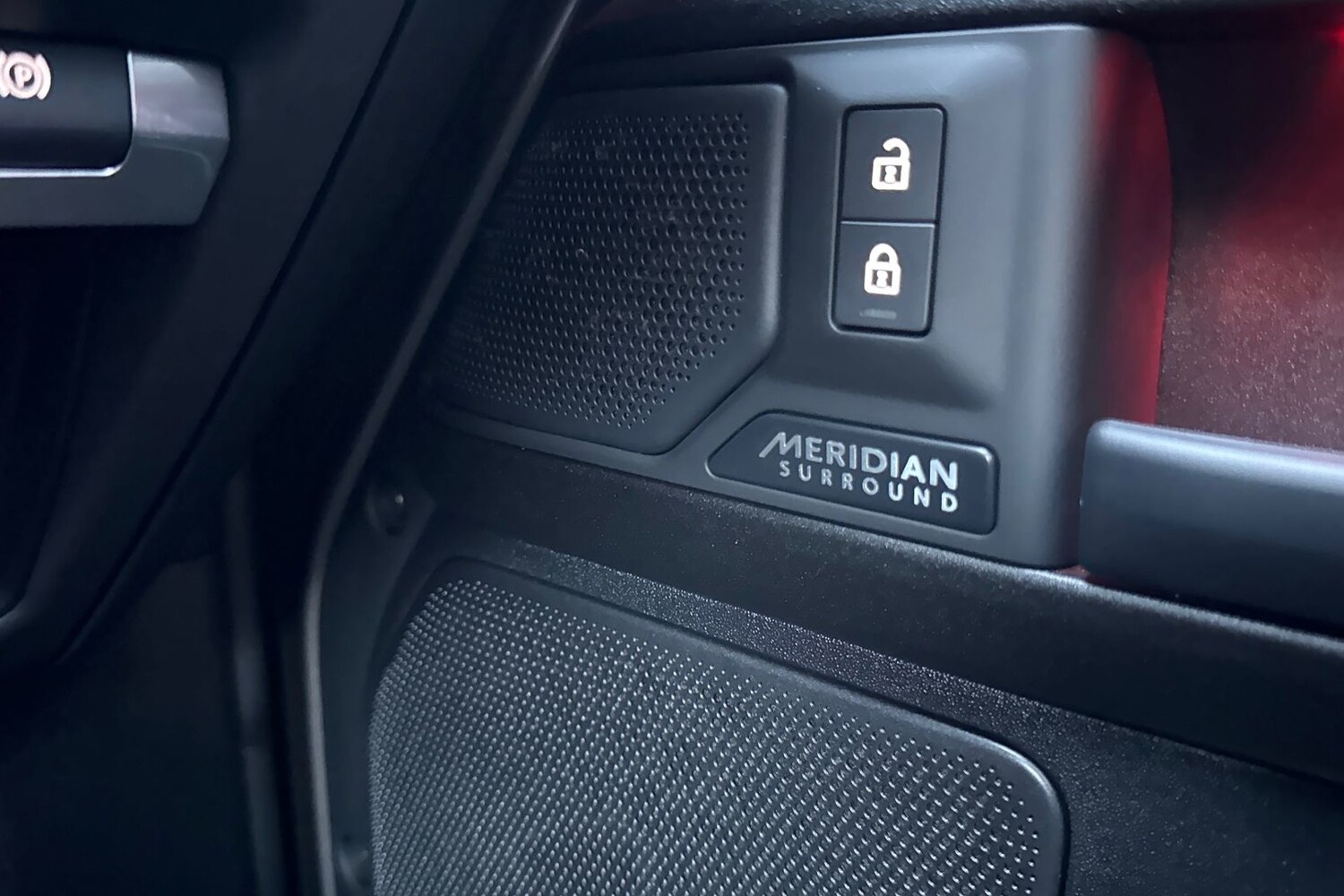 Used Land Rover Defender 110 2025 for sale - 77138946: Photo 25