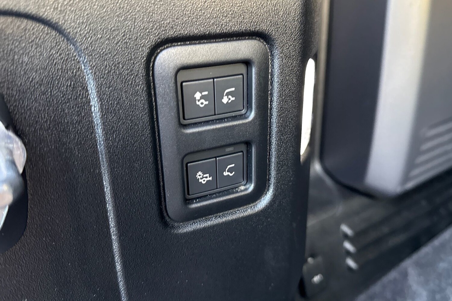 Used Land Rover Defender 110 2025 for sale - 77138946: Photo 28