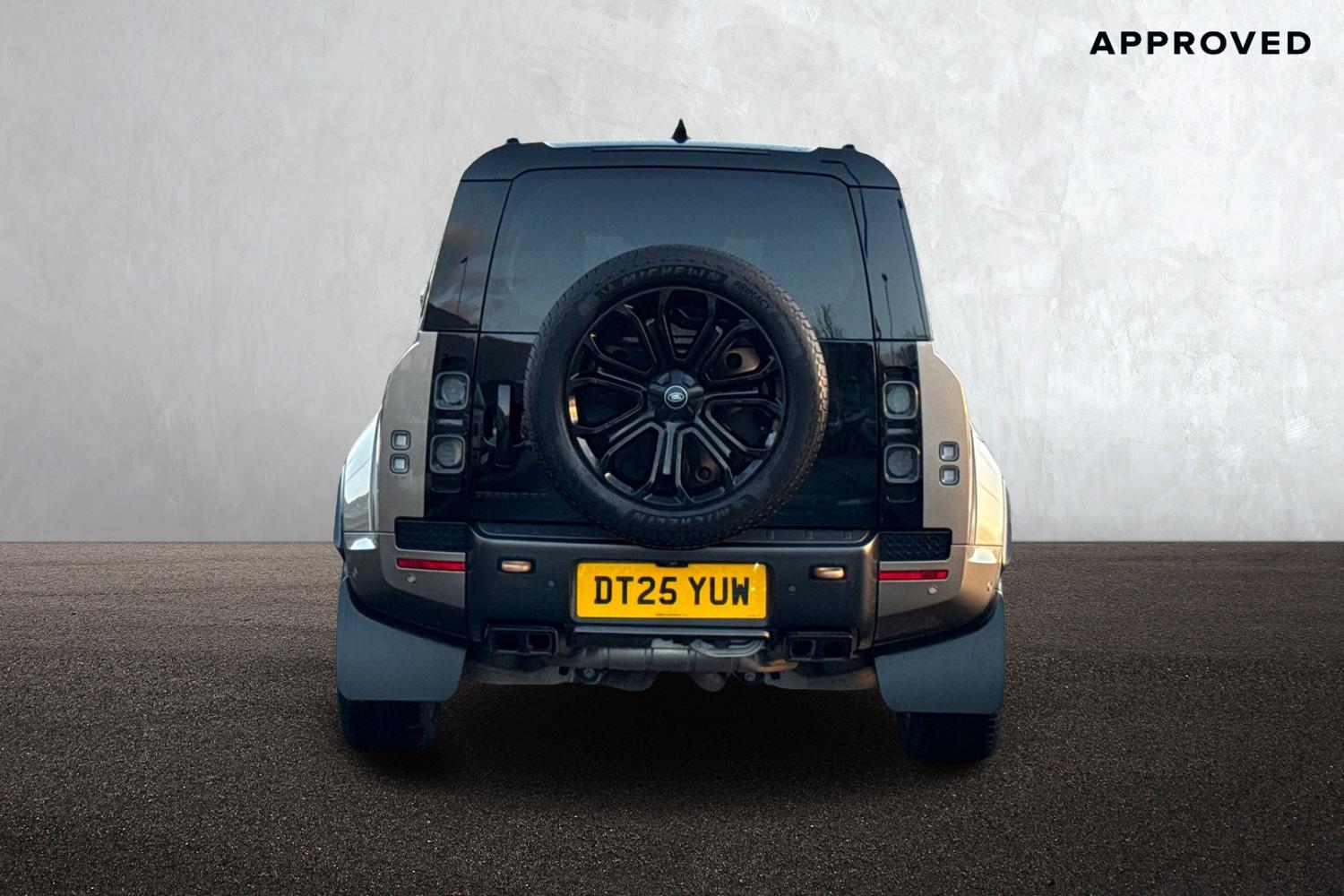 Used Land Rover Defender 110 2025 for sale - 77138946: Photo 7