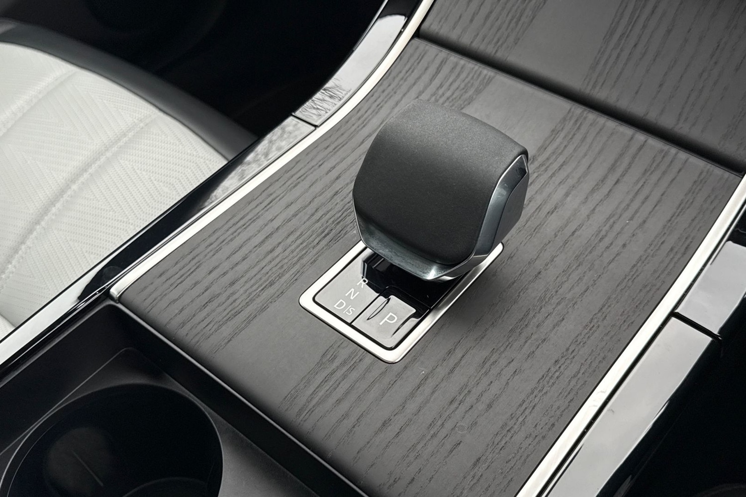 Used Land Rover Range Rover Evoque 2025 for sale - 76890243: Photo 14