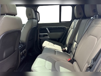 Used Land Rover Defender 110 2023 for sale - 75392967: Photo