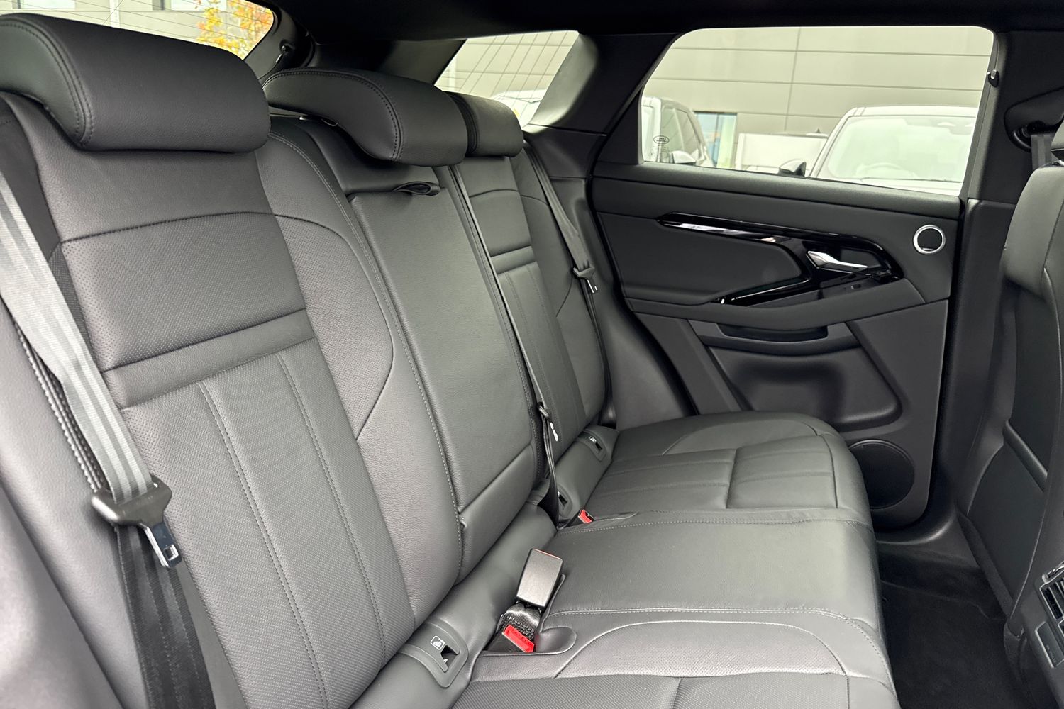 Used Land Rover Range Rover Evoque 2025 for sale - 76274740: Photo 12