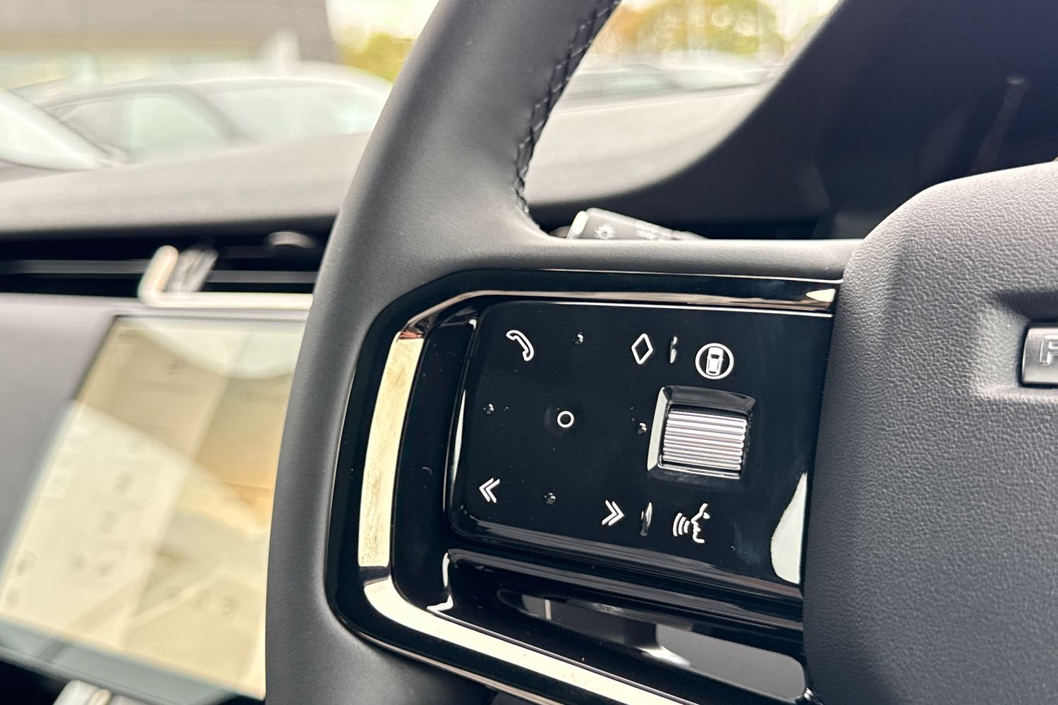 Used Land Rover Range Rover Evoque 2025 for sale - 76274740: Photo 17