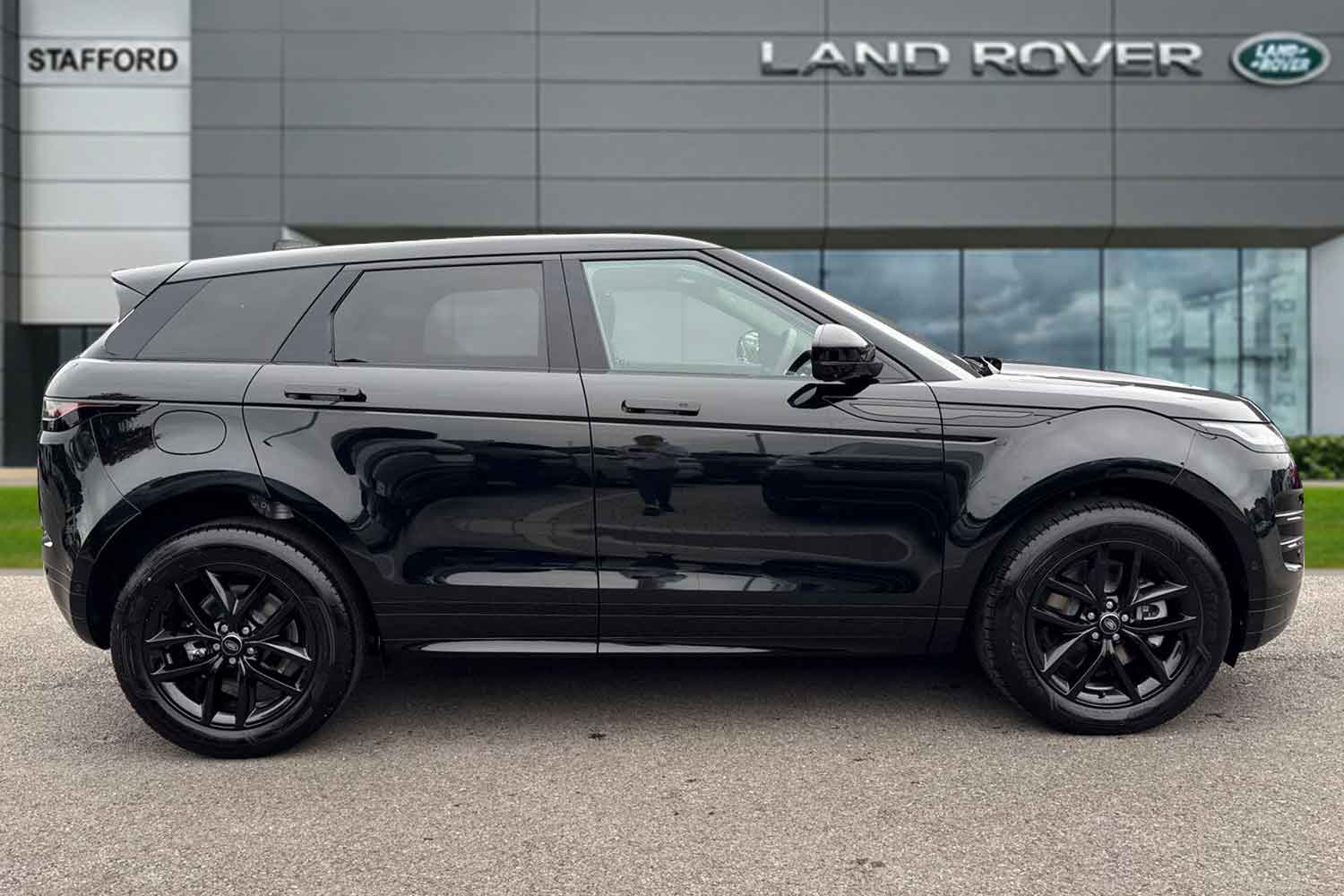 Used Land Rover Range Rover Evoque 2025 for sale - 76274740: Photo 5