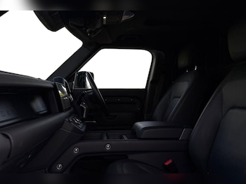 Used Land Rover Defender 110 2023 for sale - 78289293: Photo