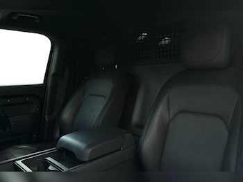 Used Land Rover Defender 110 2023 for sale - 78289293: Photo