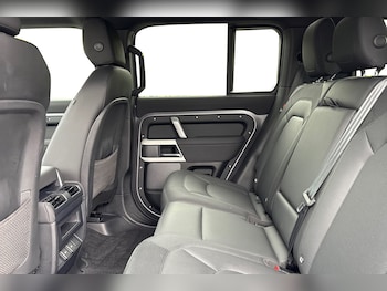 Used Land Rover Defender 110 2023 for sale - 75283921: Photo