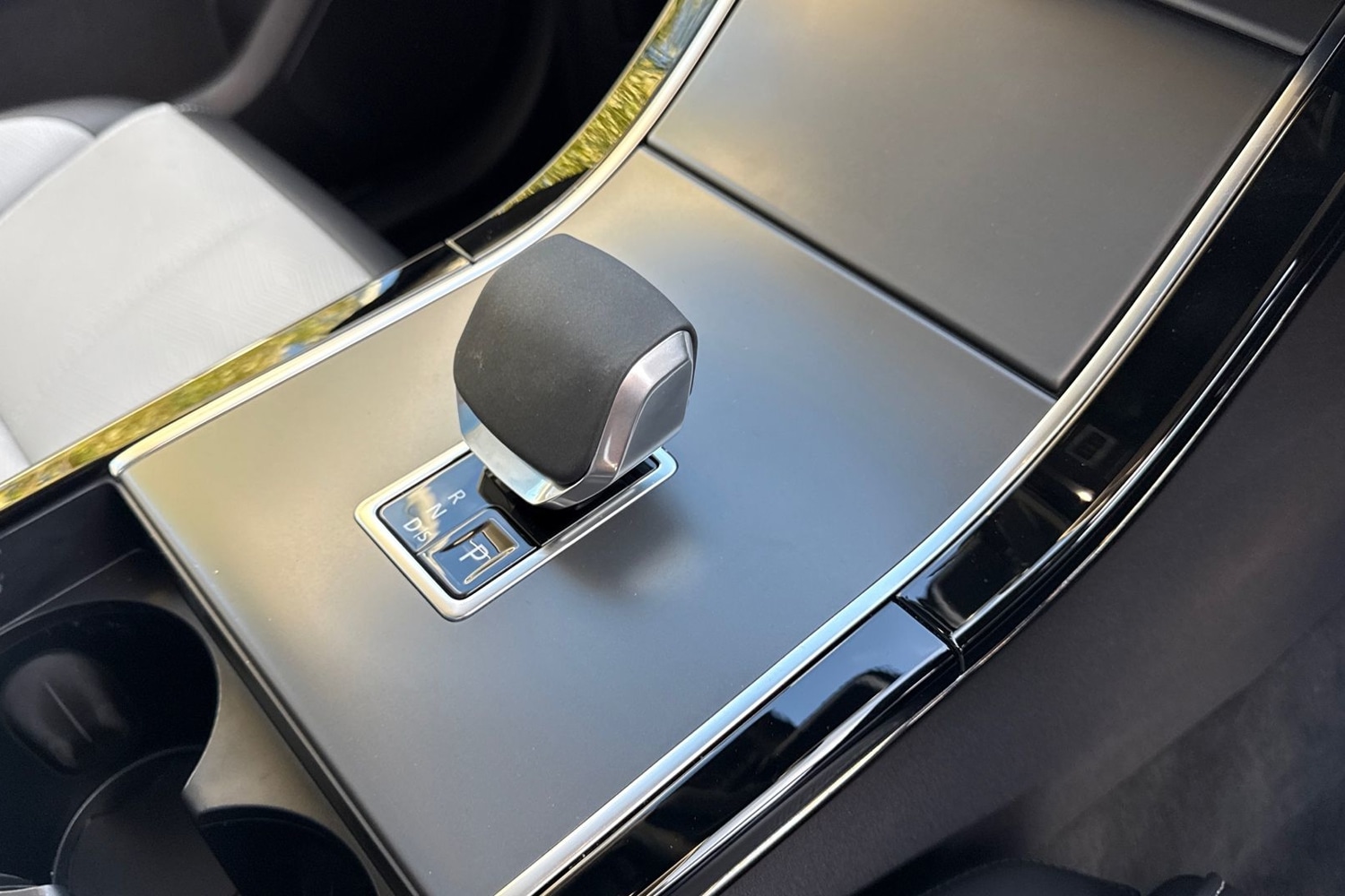 Used Land Rover Range Rover Velar 2024 for sale - 76789722: Photo 14