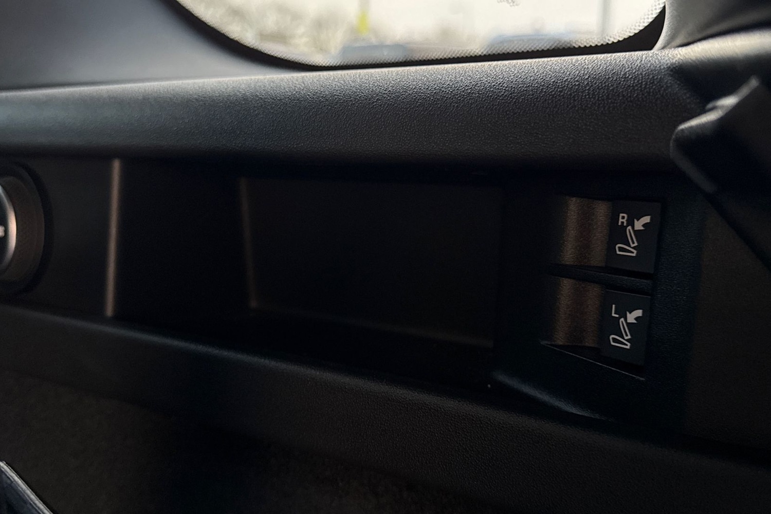 Used Land Rover Discovery Sport 2024 for sale - 76902527: Photo 28