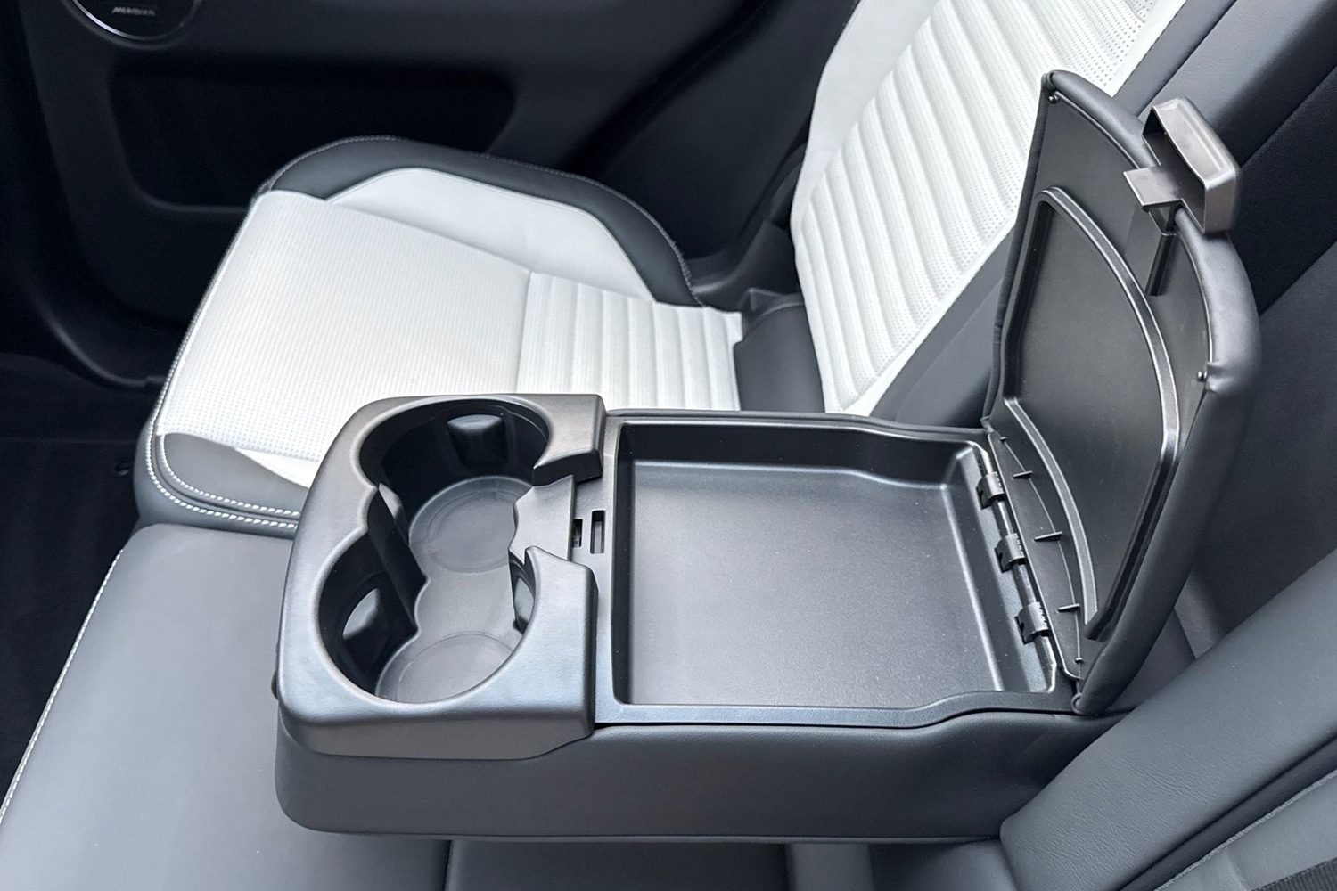 Used Land Rover Discovery Sport 2024 for sale - 76902527: Photo 39