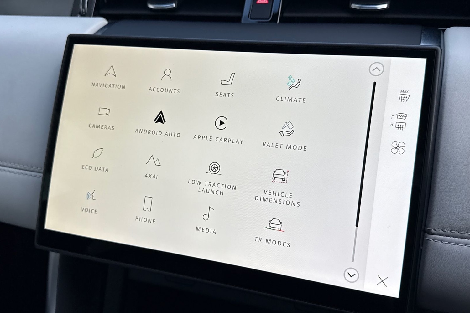 Used Land Rover Discovery Sport 2024 for sale - 76902527: Photo 44