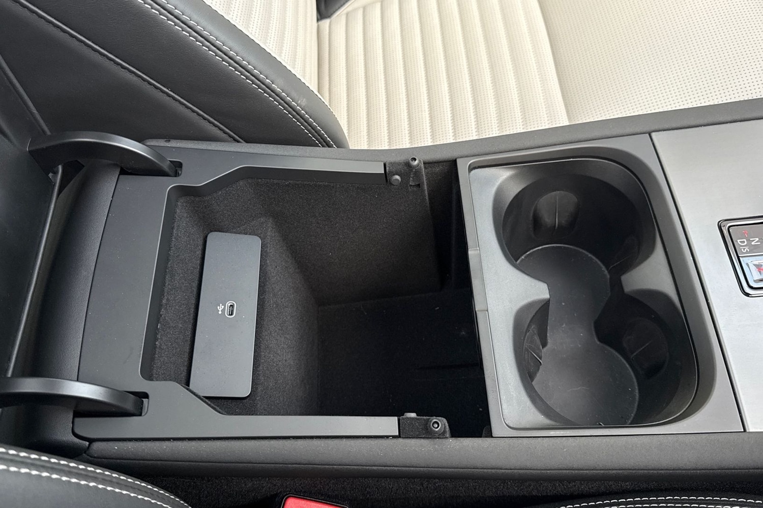 Used Land Rover Discovery Sport 2024 for sale - 76902527: Photo 51