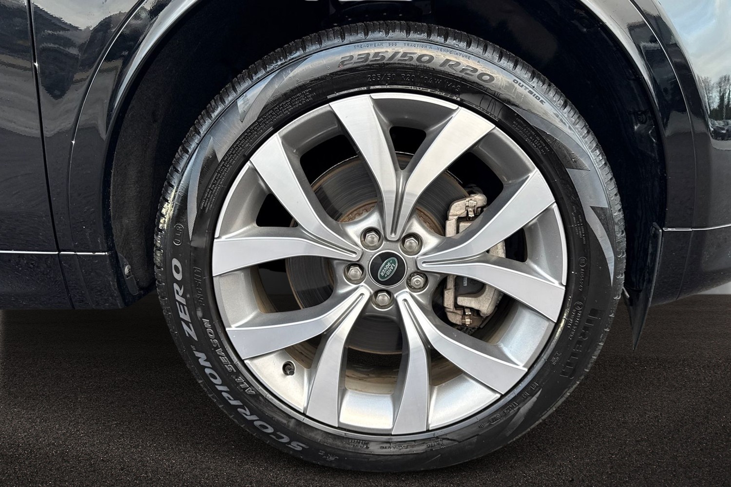 Used Land Rover Discovery Sport 2024 for sale - 76902527: Photo 9