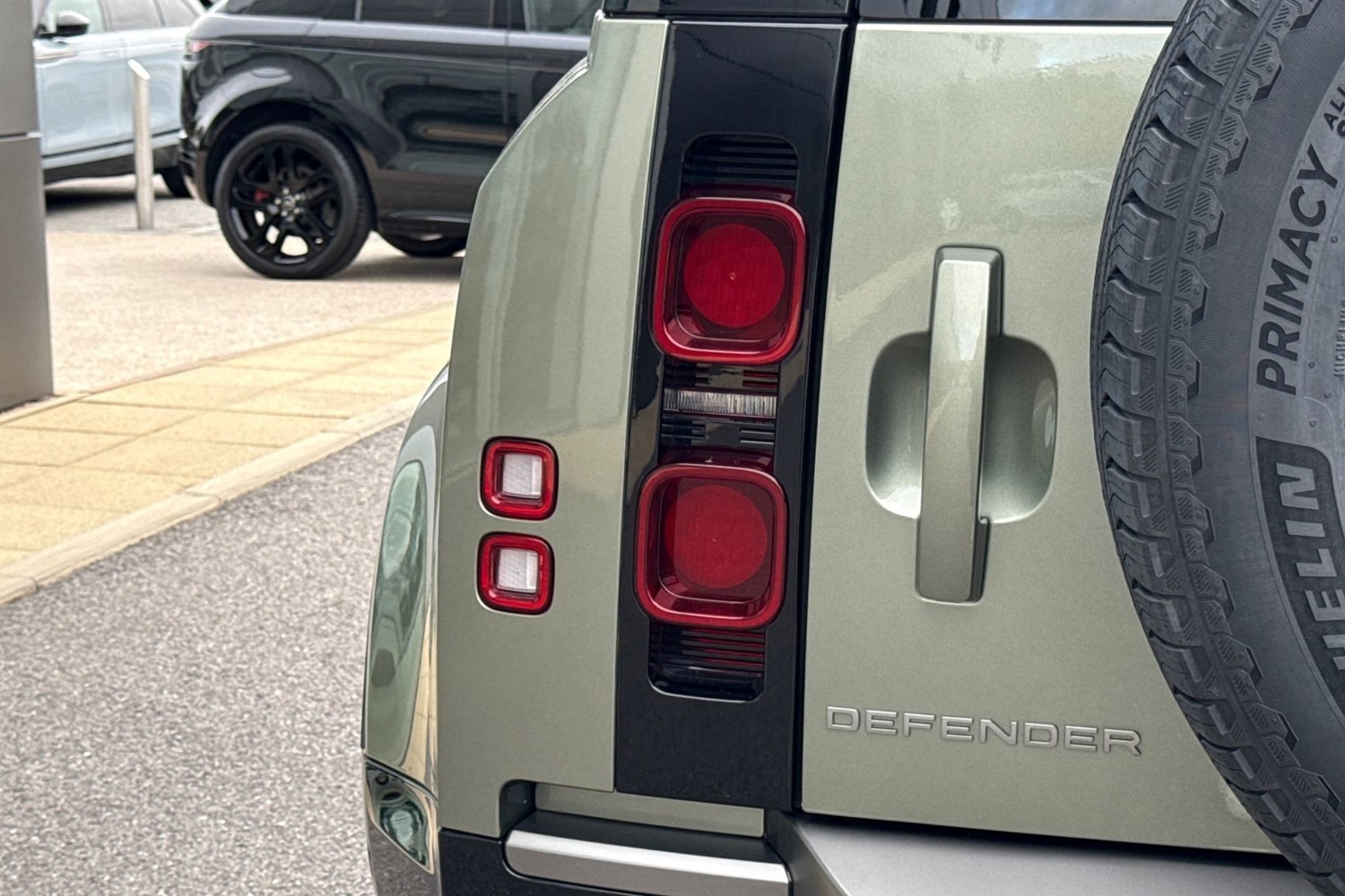 Used Land Rover Defender 90 2025 for sale - 76158334: Photo 26