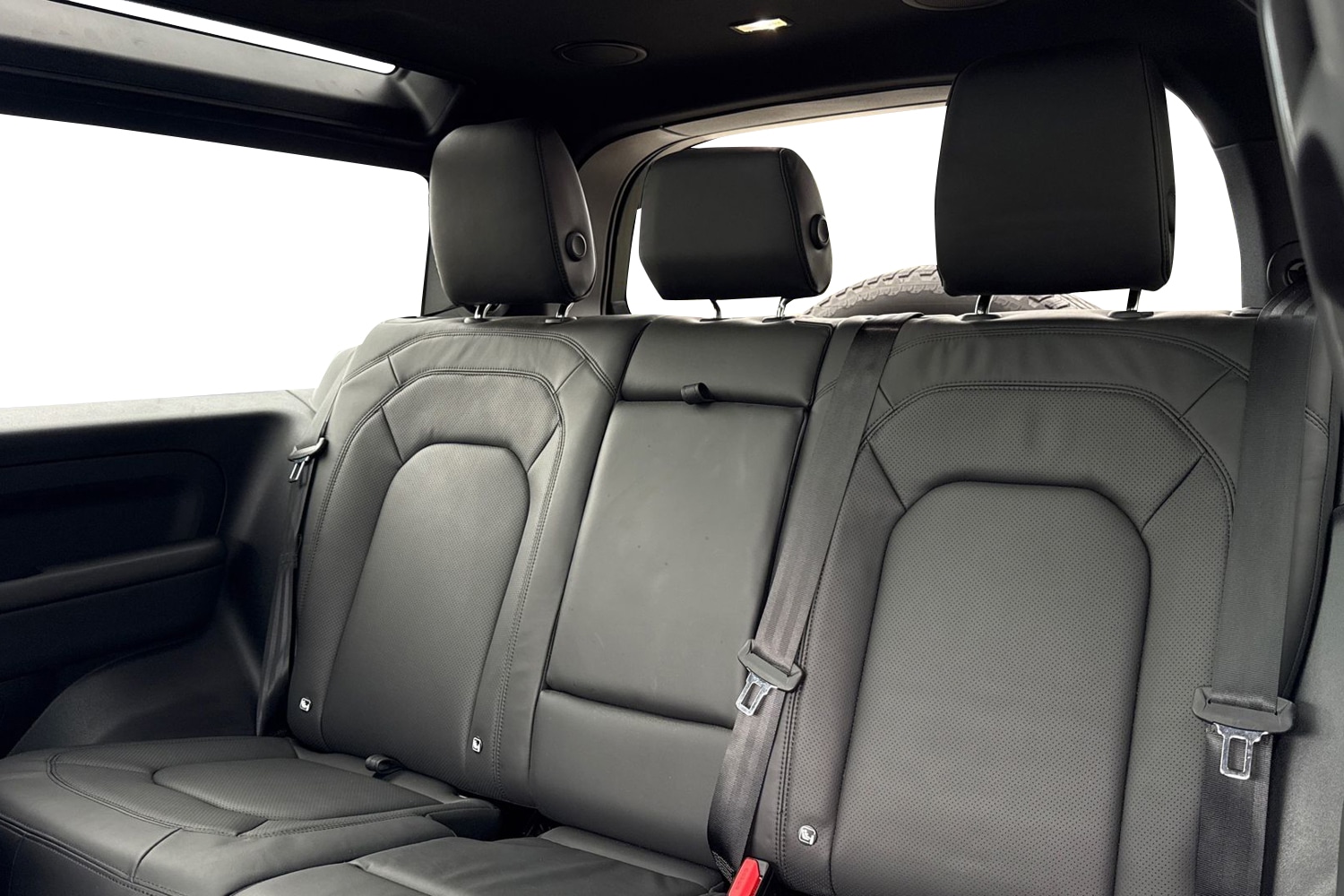 Used Land Rover Defender 90 2025 for sale - 76158334: Photo 4