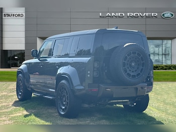 Used Land Rover Defender 110 2025 for sale - 75179076: Photo