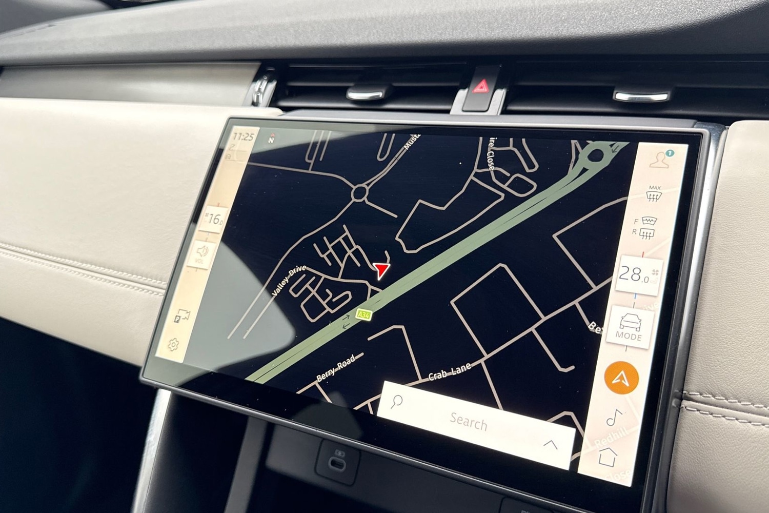 Used Land Rover Discovery Sport 2025 for sale - 76923002: Photo 11