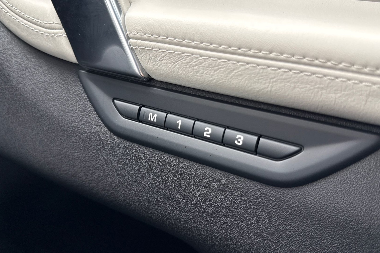 Used Land Rover Discovery Sport 2025 for sale - 76923002: Photo 25