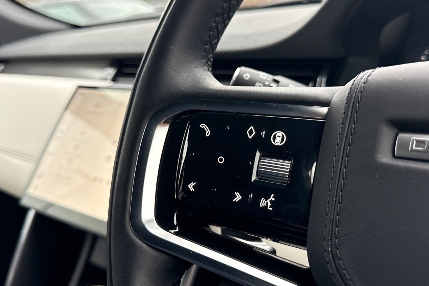 Used Land Rover Discovery Sport 2025 for sale - 76923002: Photo 34