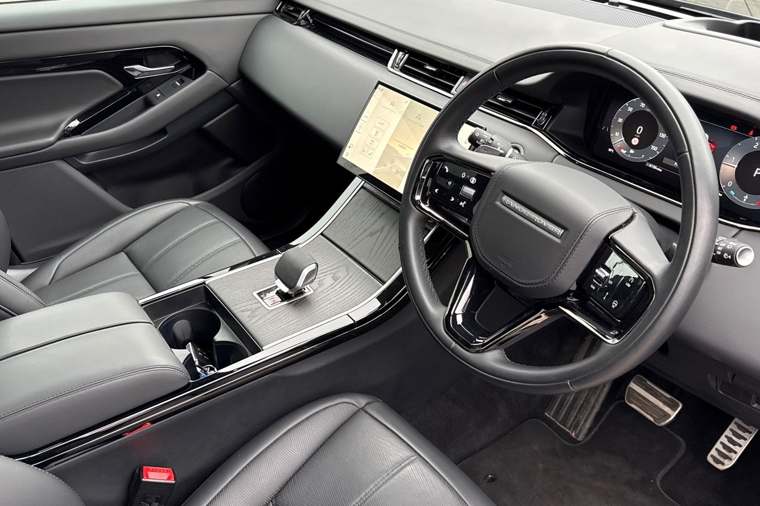 Used Land Rover Range Rover Evoque 2024 for sale - 77654206: Photo 32