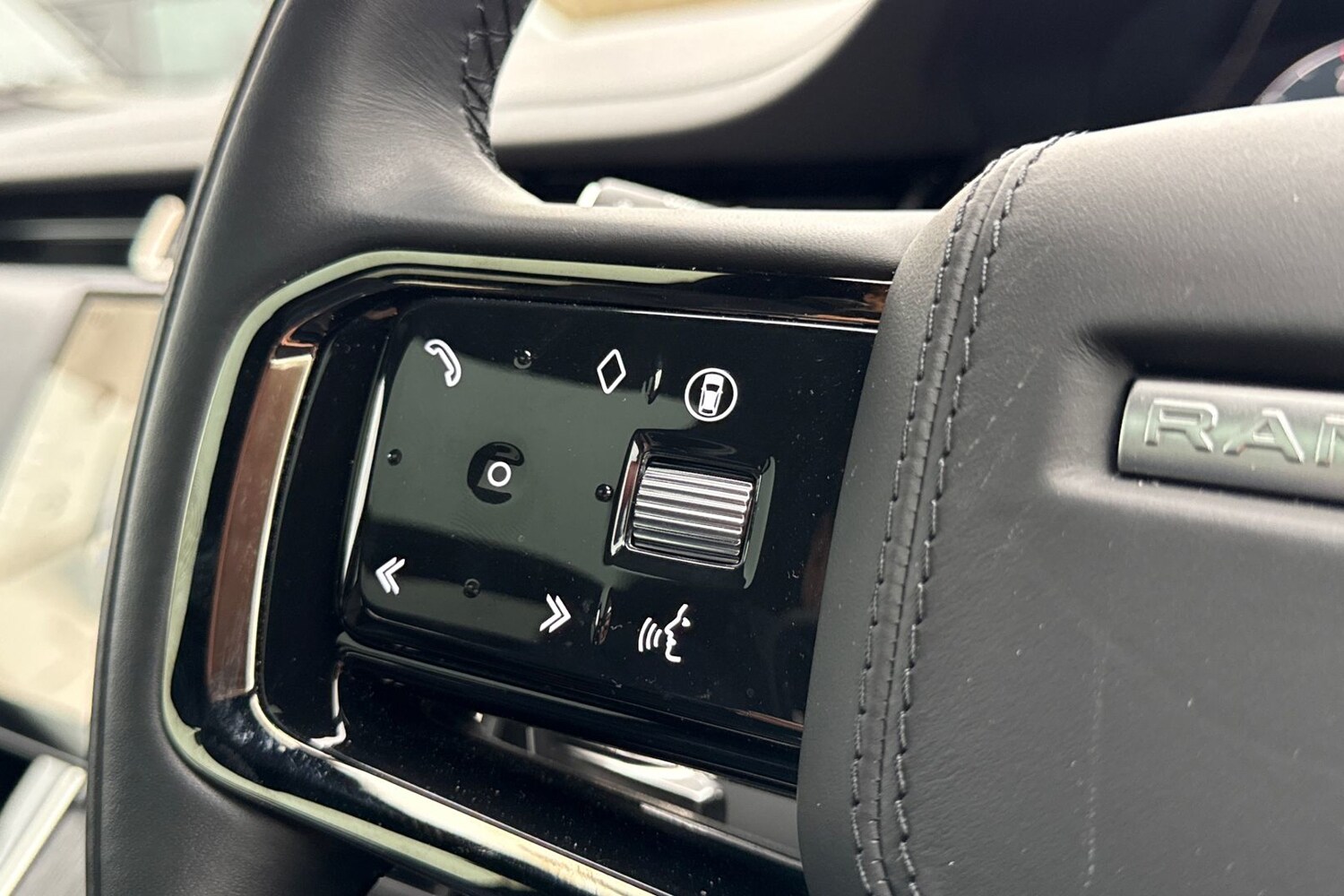 Used Land Rover Range Rover Evoque 2024 for sale - 77654206: Photo 44