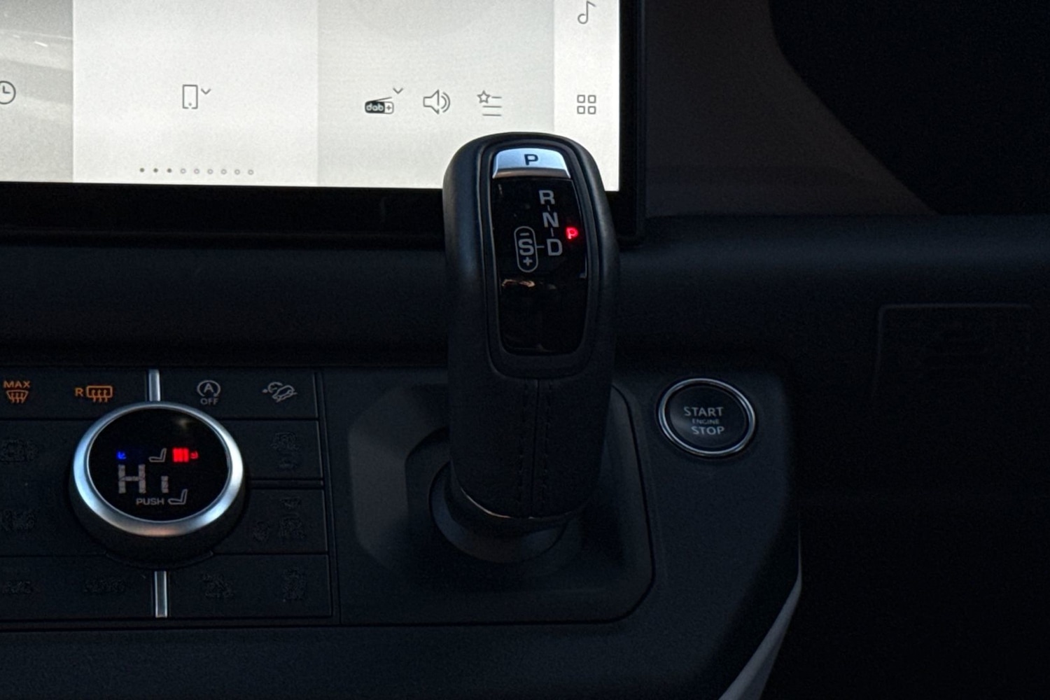 Used Land Rover Defender 130 2024 for sale - 76805358: Photo 14