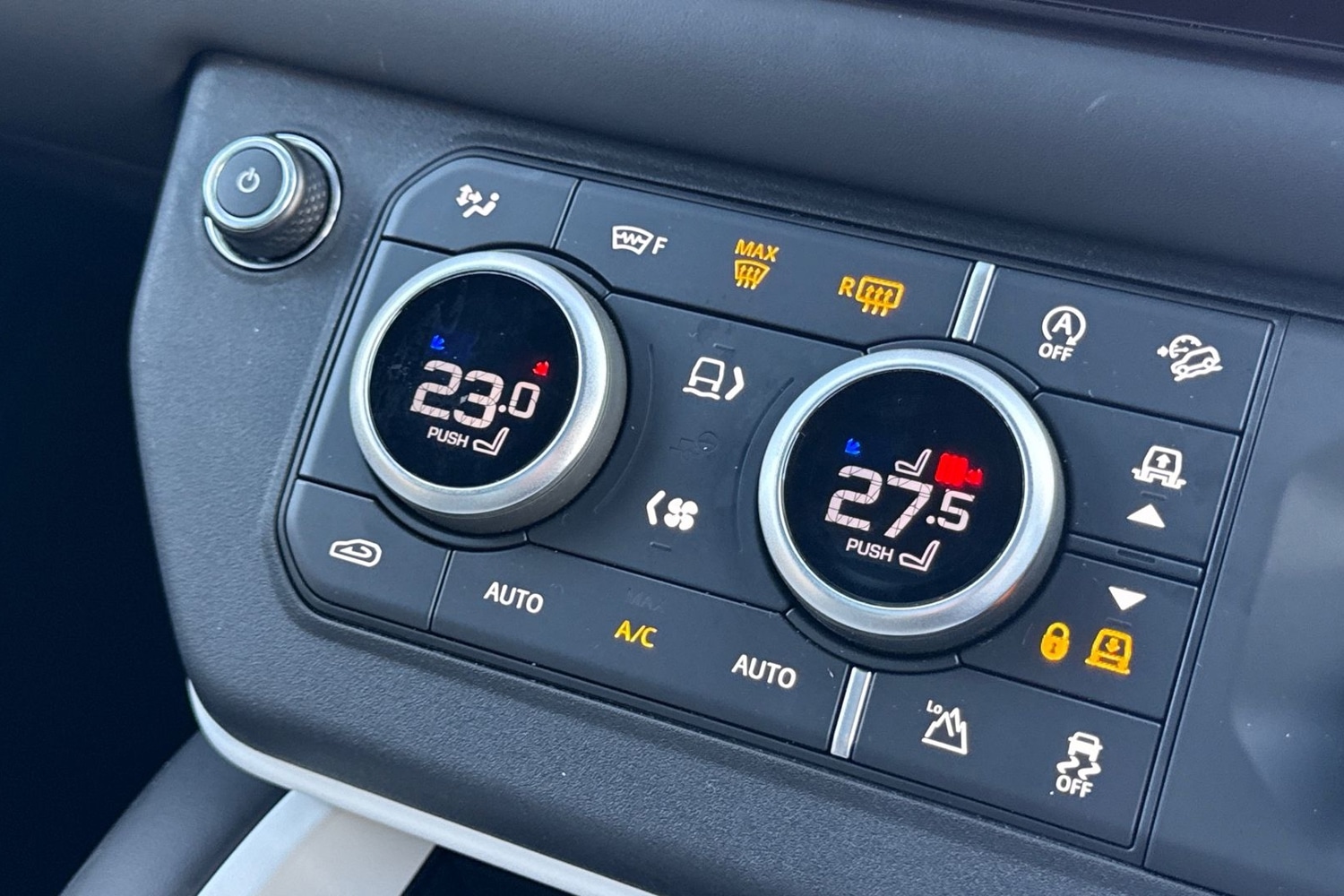 Used Land Rover Defender 130 2024 for sale - 76805358: Photo 23