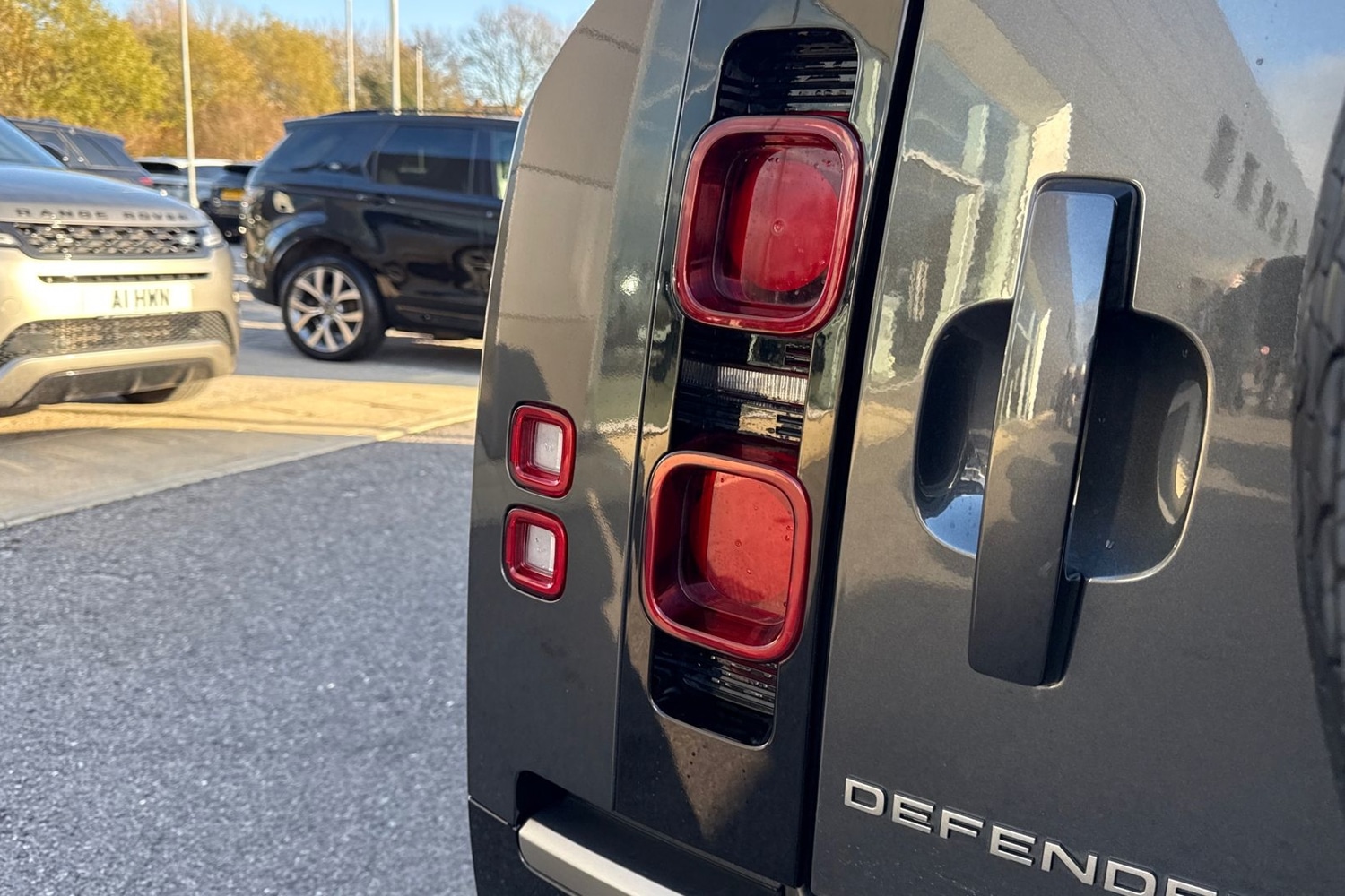 Used Land Rover Defender 130 2024 for sale - 76805358: Photo 27