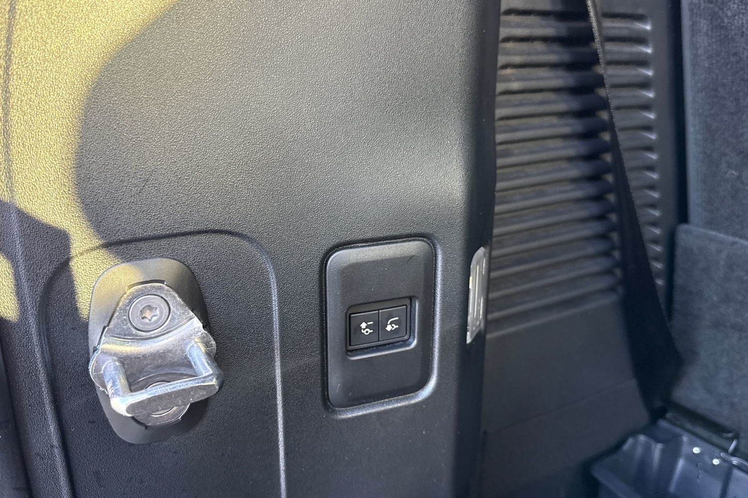 Used Land Rover Defender 130 2024 for sale - 76805358: Photo 28