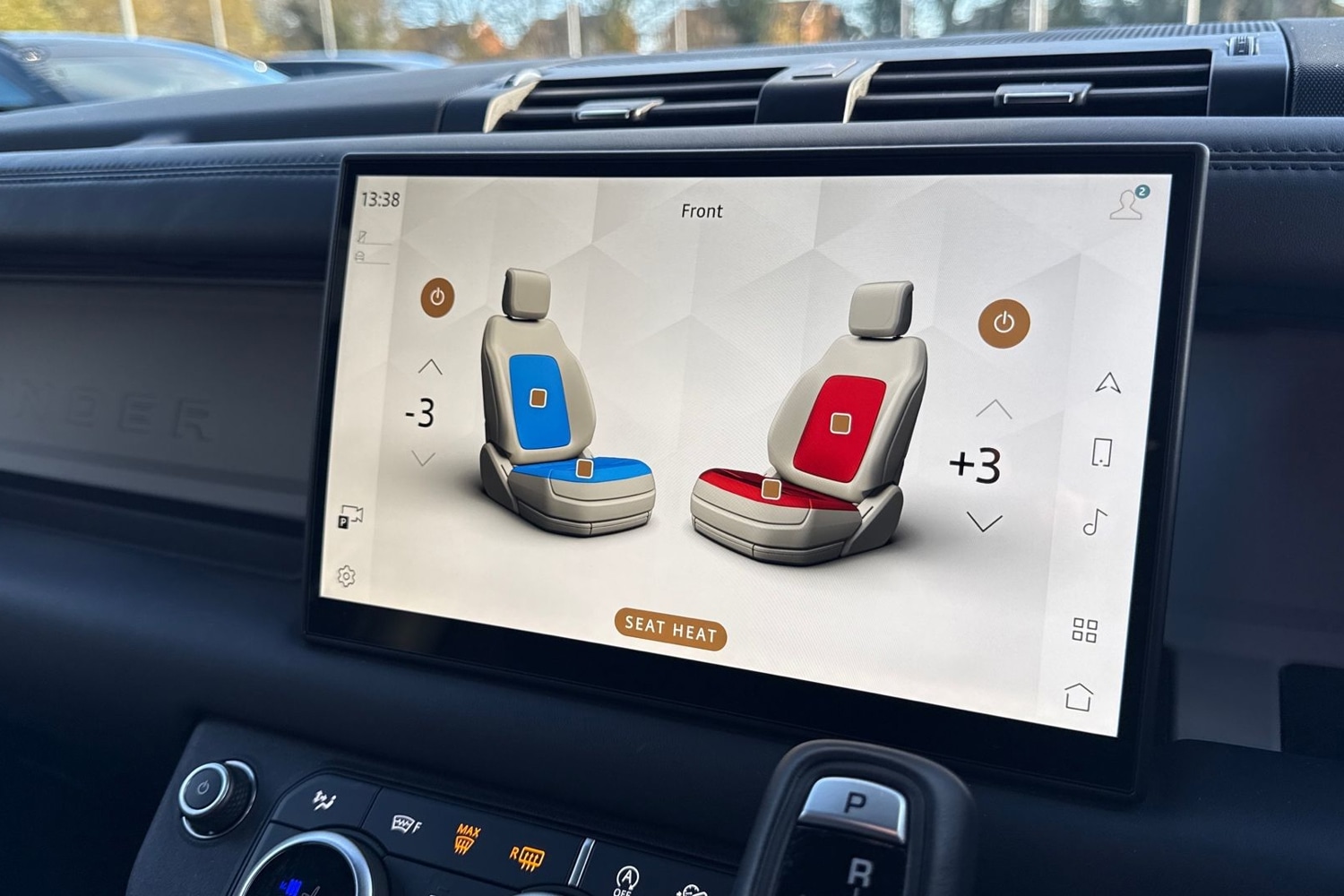 Used Land Rover Defender 130 2024 for sale - 76805358: Photo 42