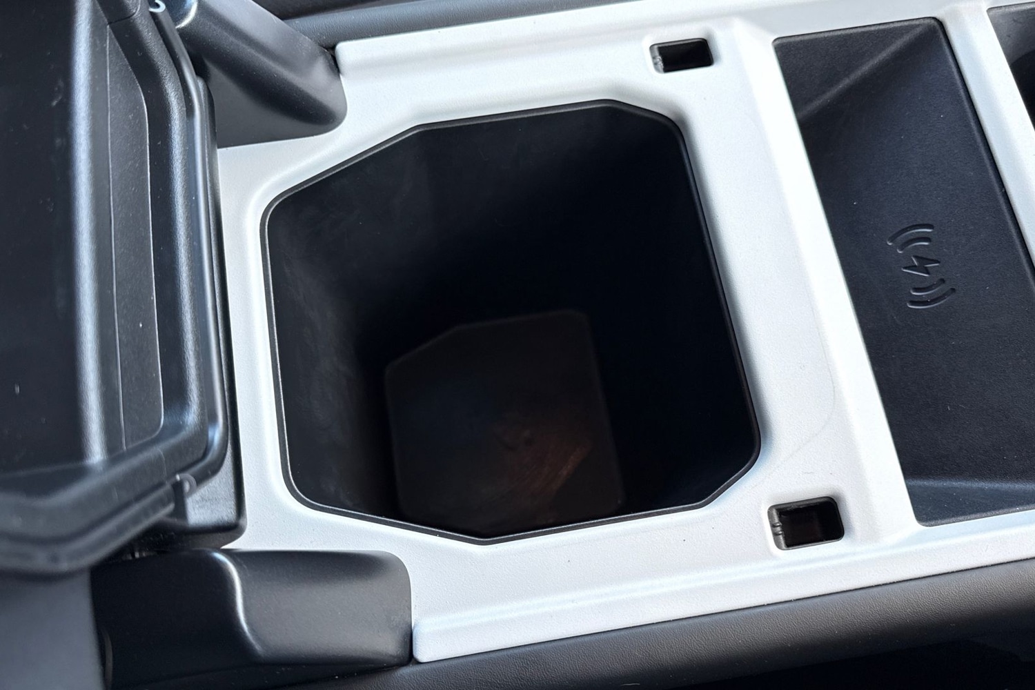 Used Land Rover Defender 130 2024 for sale - 76805358: Photo 47